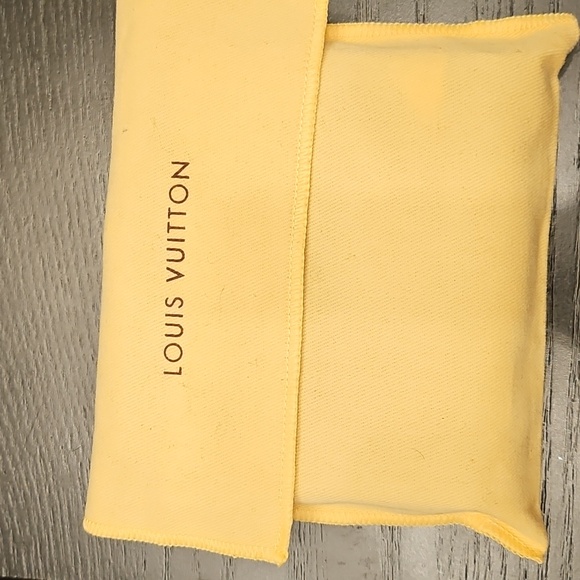 Authentic Louis Vuitton Compact Zippy Wallet - Picture 2 of 12